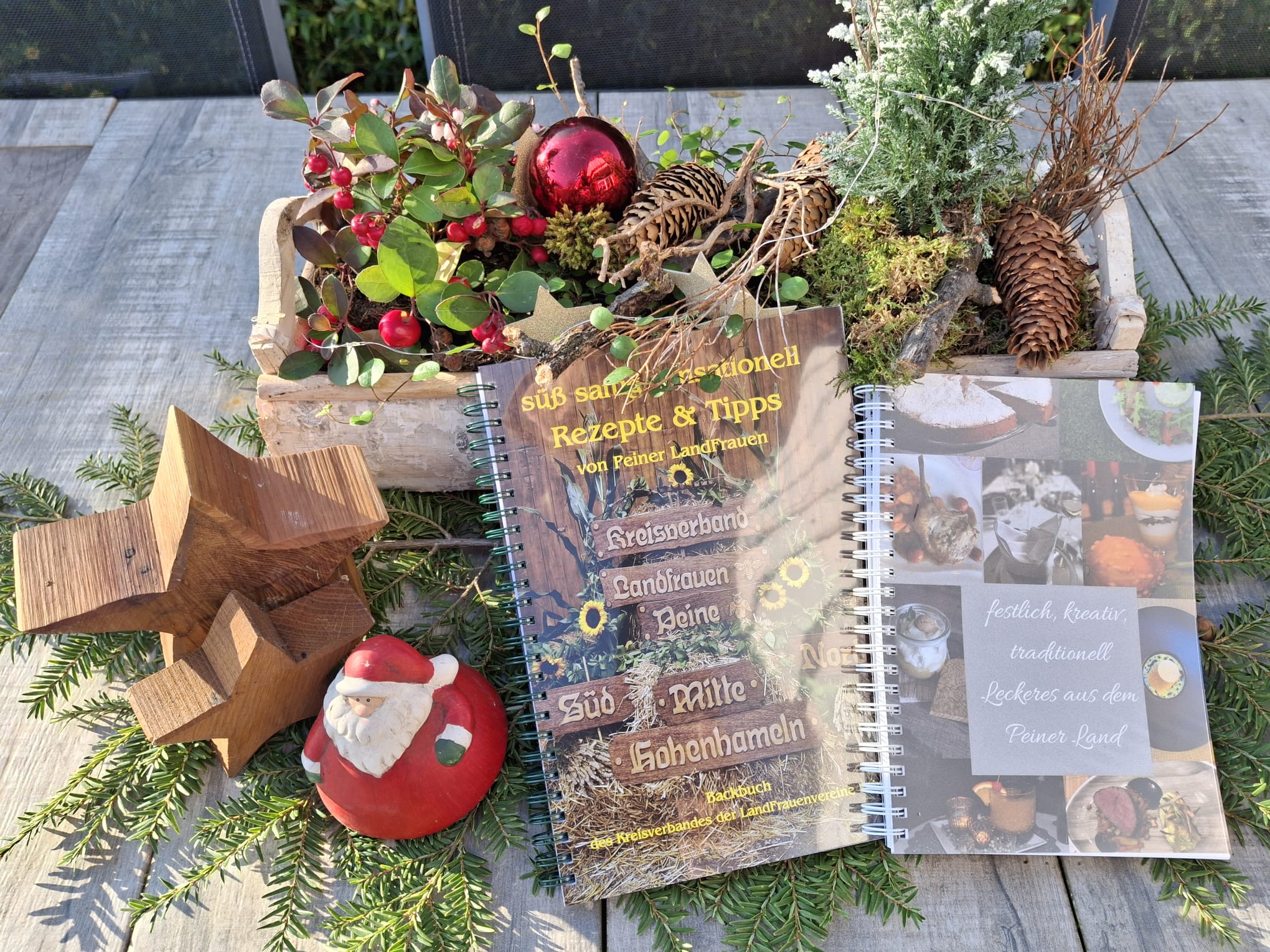 Kochbücher/ weihnachtliche Optik